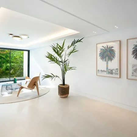 דירה A Quintessence Of Modern Luxury Imbued *
